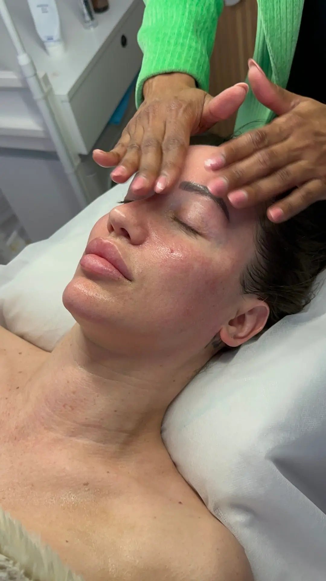 Is Clinical® Fire & Ice Facial