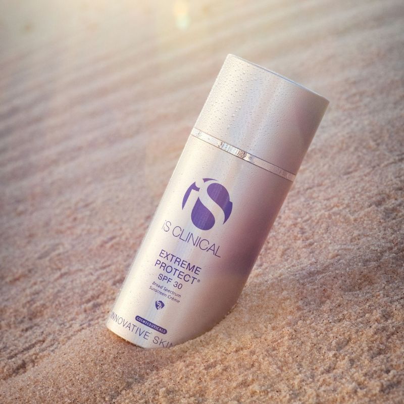 IS Clinical Extreme Protect SPF30